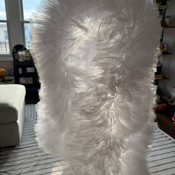 Huge Tulle White Boa - Picture 3 of 7